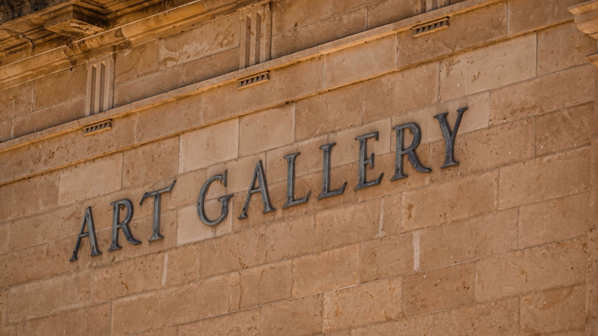 Selling Art Online: A Step-by-Step Guide for Galleries